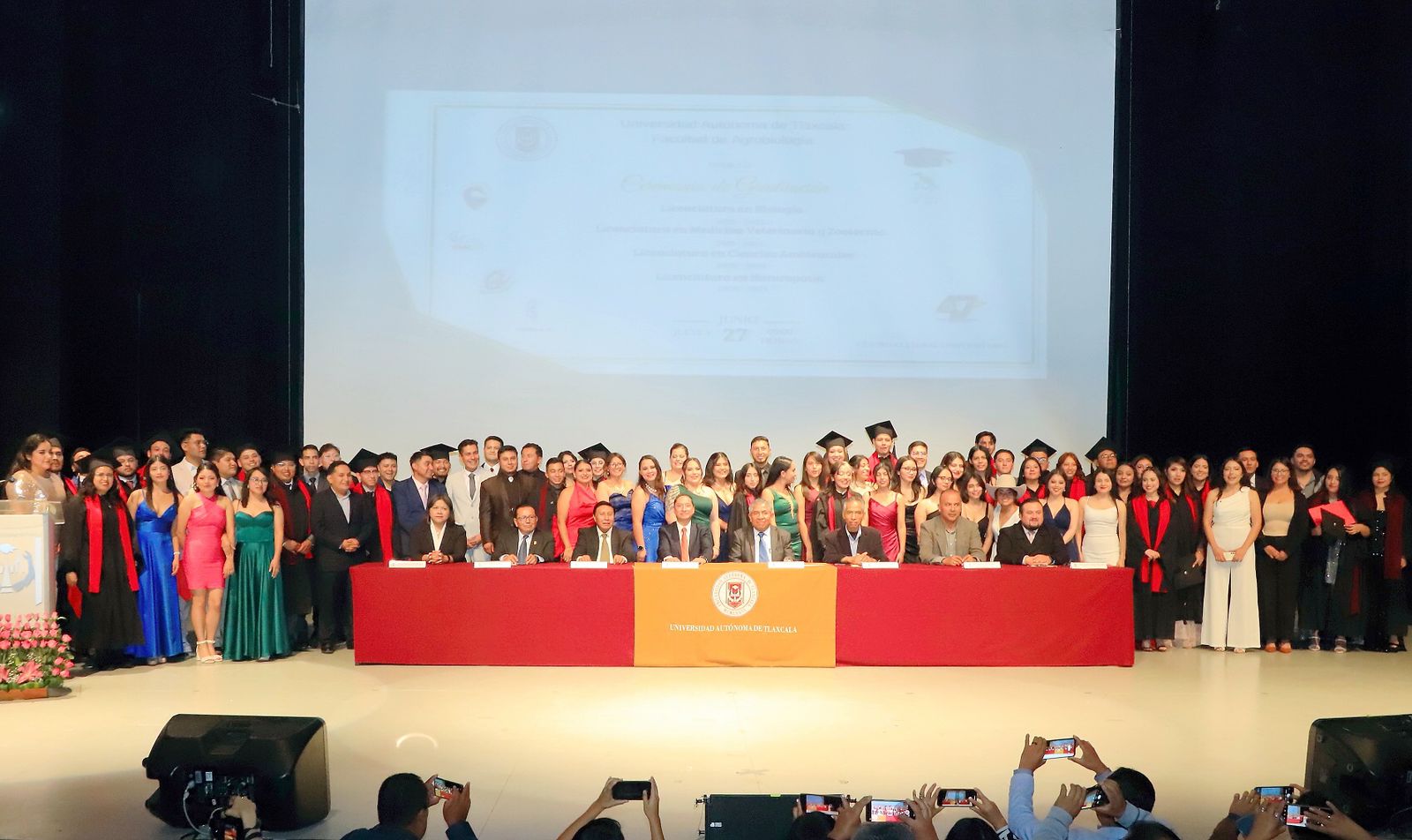 Culminan estudios de programas académicos en la Facultad de Agrobiología de la UATx